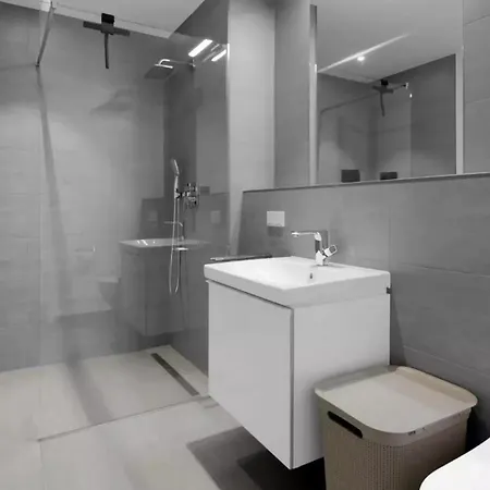 Ein-zimmer-wohnung Zur Miete In Frankfurt פרנקפורט