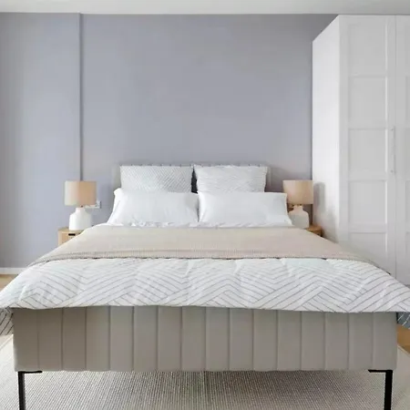 Ein-zimmer-wohnung Zur Miete In Frankfurt *