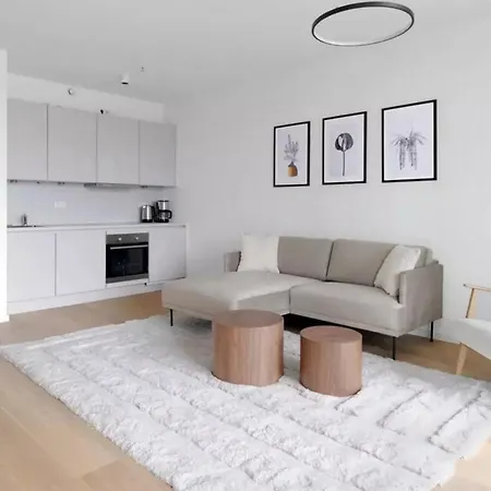 Ein-zimmer-wohnung Zur Miete In Frankfurt *